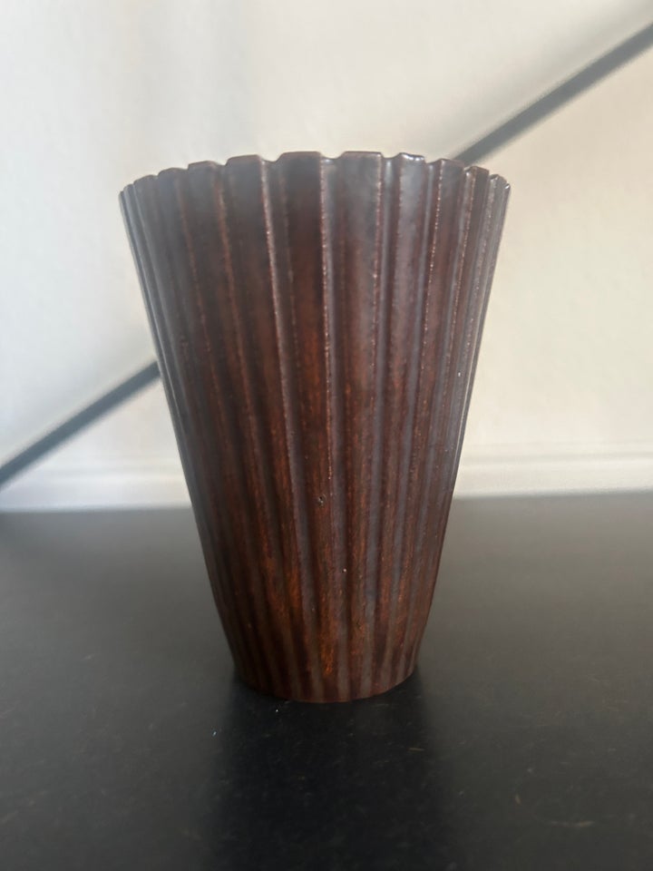 Arne bang Vase, dyb brun, Stentøj