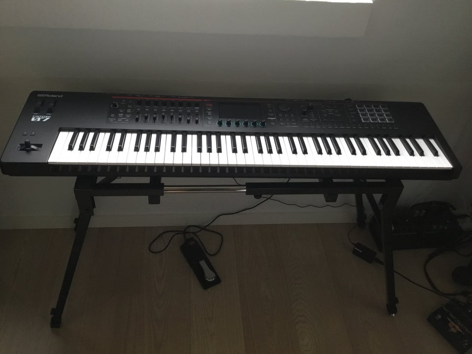 Keyboard Roland Fantom 07