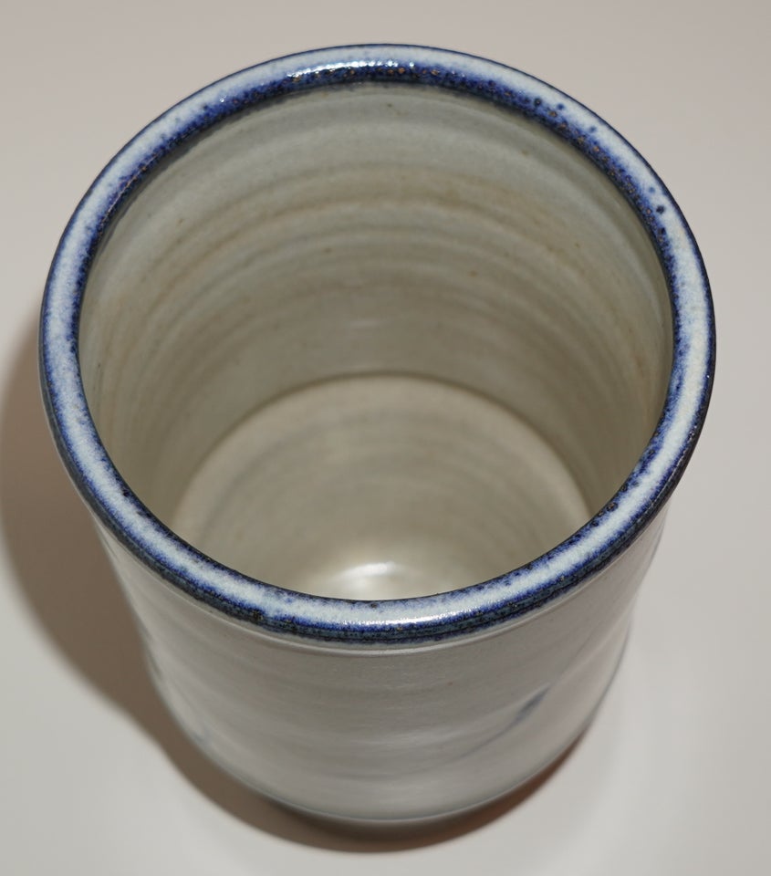 Stentøjs vase i cremegrå glasur med