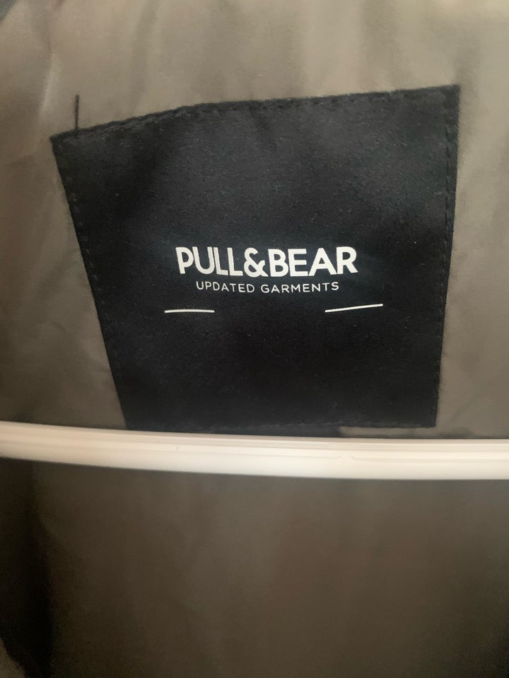 Vinterjakke, str. 34, Pull  Bear