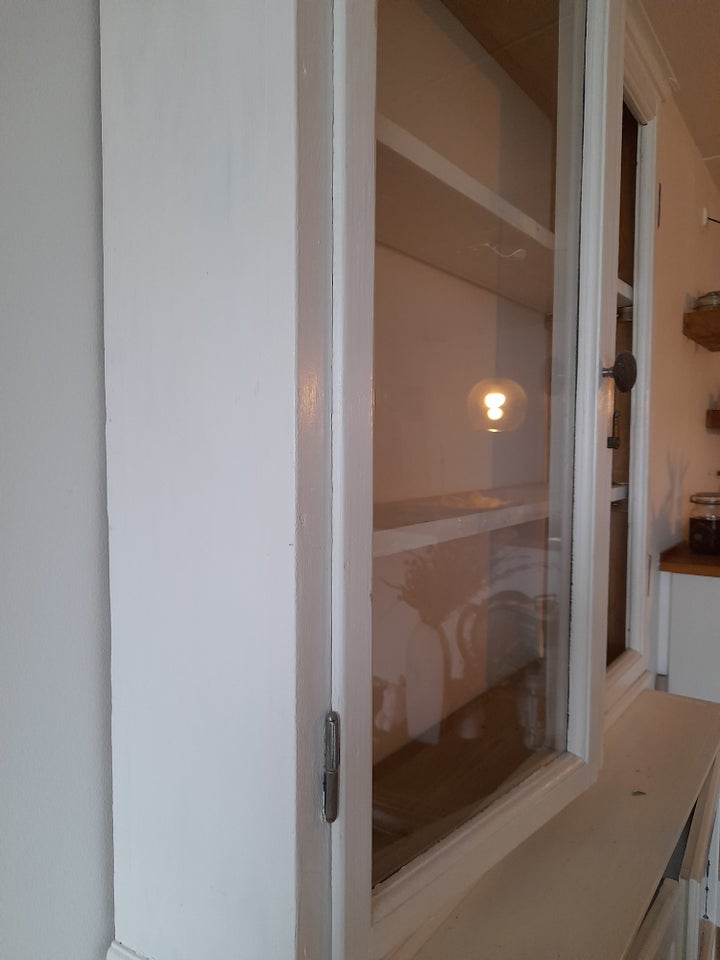 Hængevitrine, b: 95 d: 18 h: 100