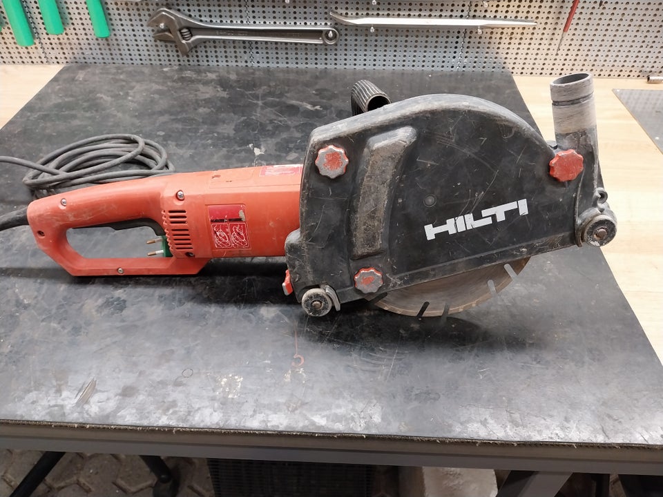 Betonsav, Hilti