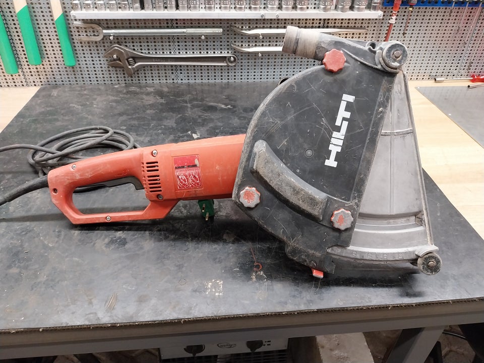 Betonsav, Hilti