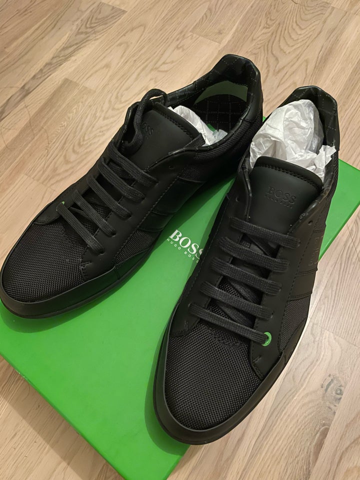 Sneakers, Hugo Boss, str. 43