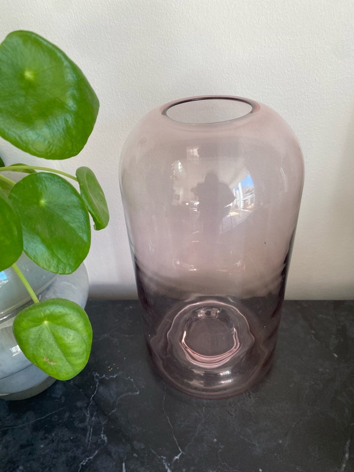 Vase, Fin klar lyserød vase