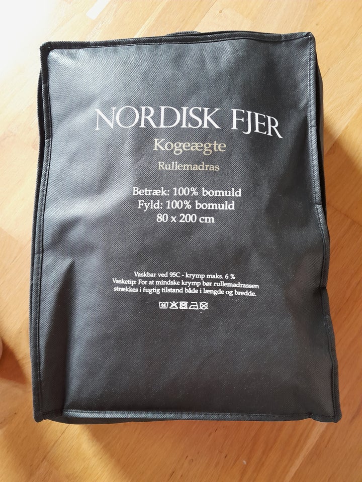 Rullemadras, Nordisk Fjer