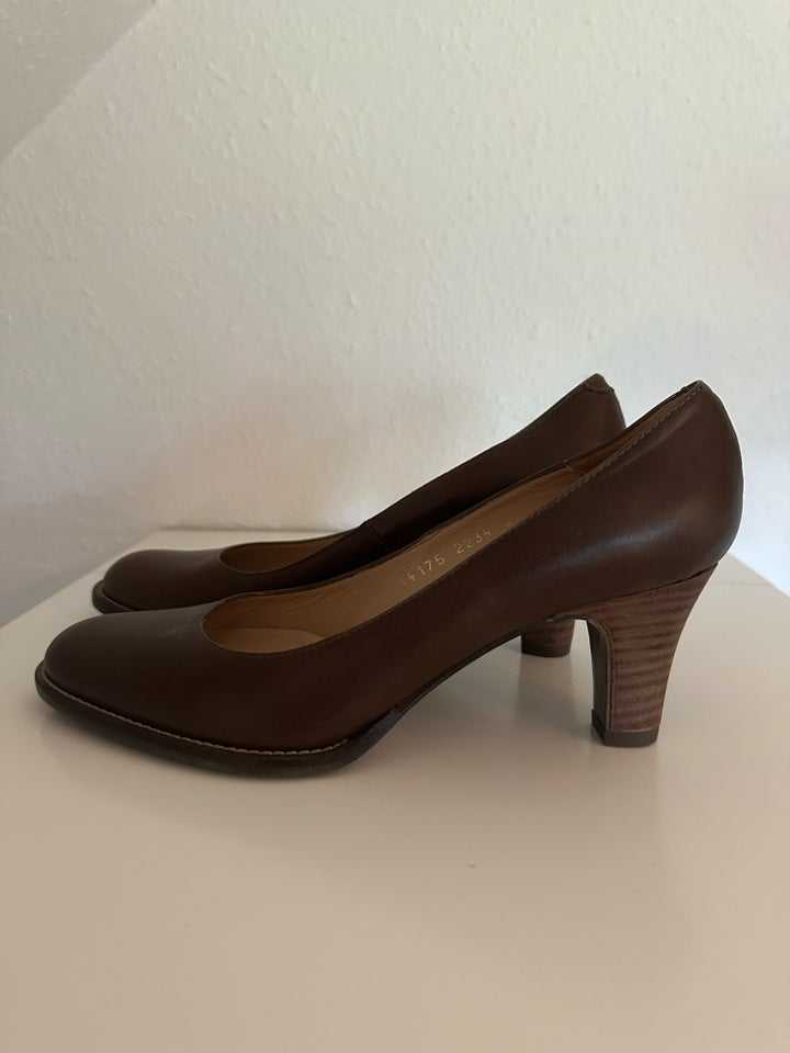 Pumps, str. 37, Billi Bi