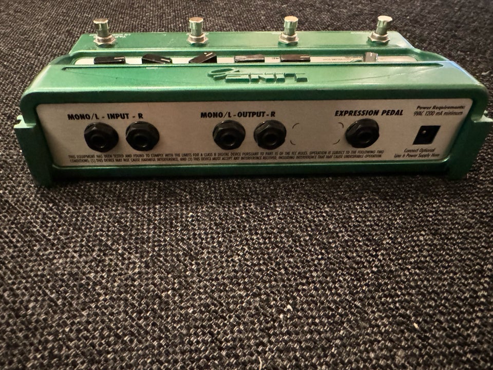 Delay / Loop pedal Line6 DL4