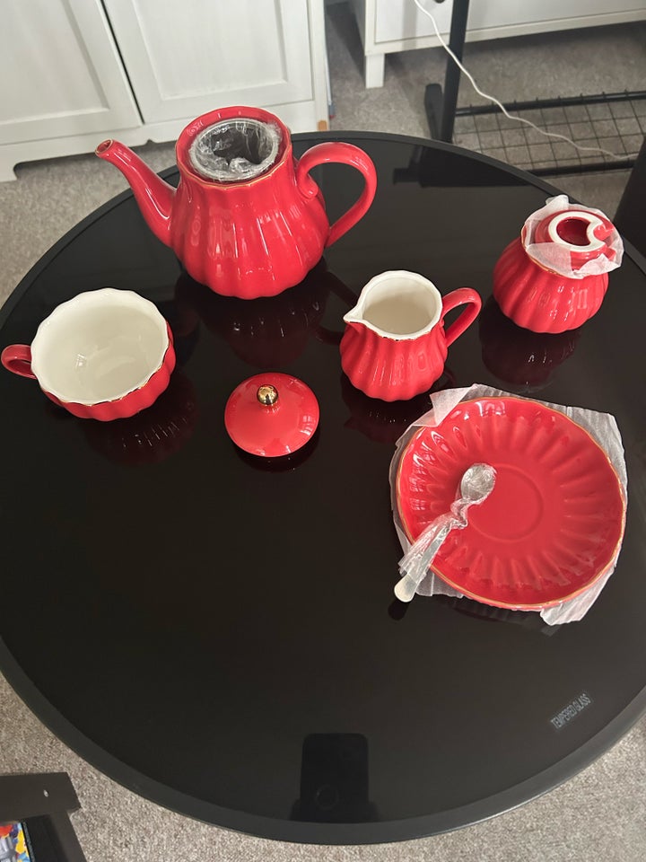 Tea cups