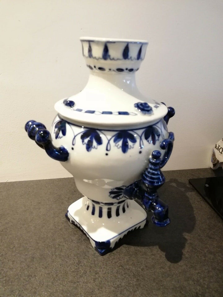 Porcelæns vandbeholder