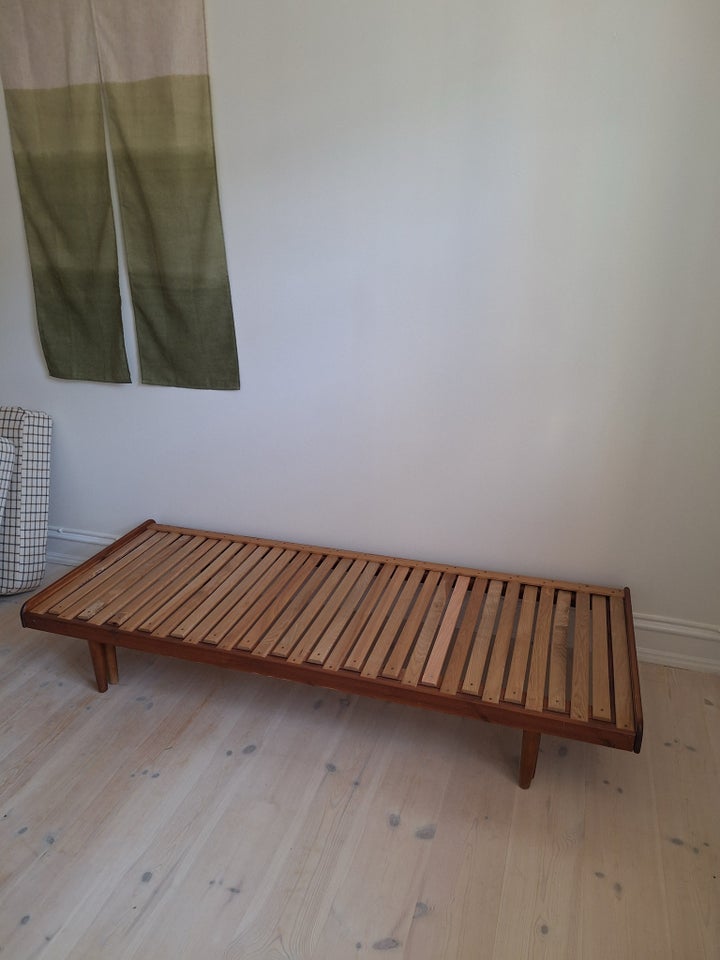 Daybed, andet materiale