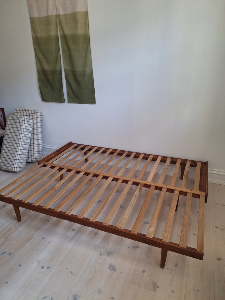 Daybed, andet materiale