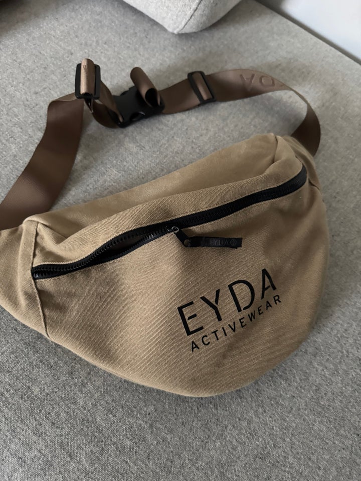 Crossbody, Eyda