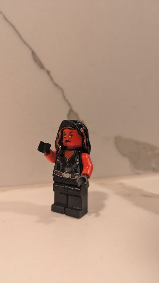 Lego Super heroes, Red She-Hulk