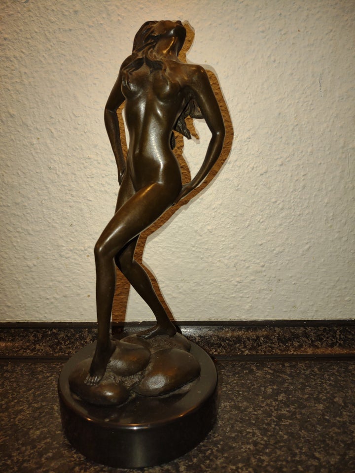 Bronze figur Aldo Vitaleh