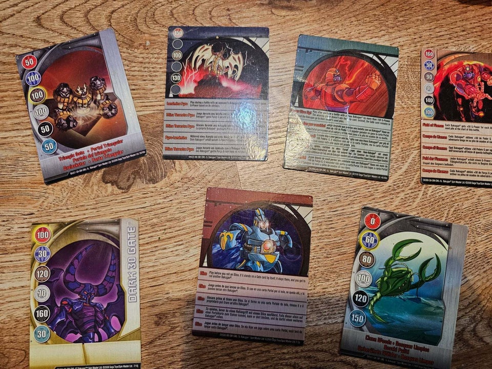 Bakugan, 25 Bakugan med 11 kort,