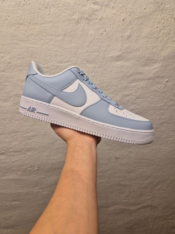 Sneakers, Nike Air Force 1 Light