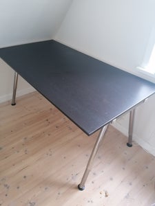 Skrivebord Ikea b: 160 d: 80 h: 75