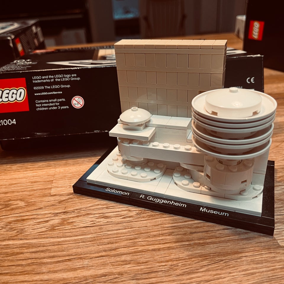 Lego Architecture 21004