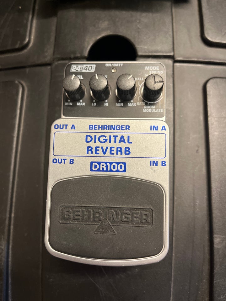 Reverb, Behringer DR100