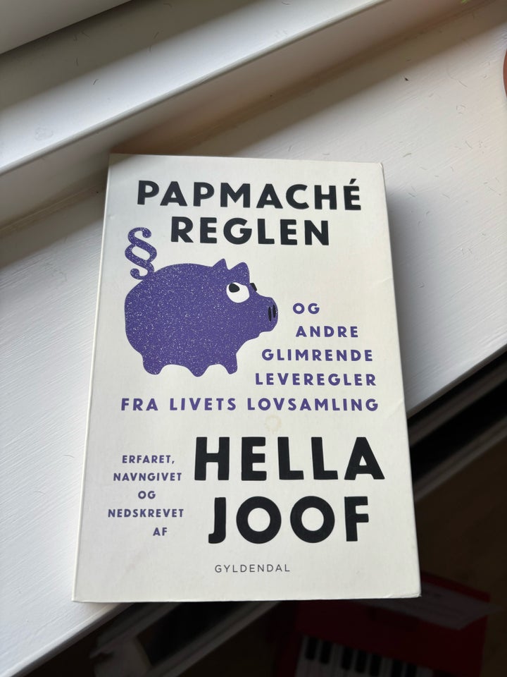 Papmaché reglen, Helle Joof,