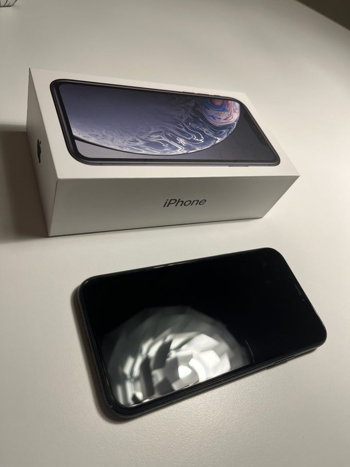 iPhone XR, 64 GB, sort