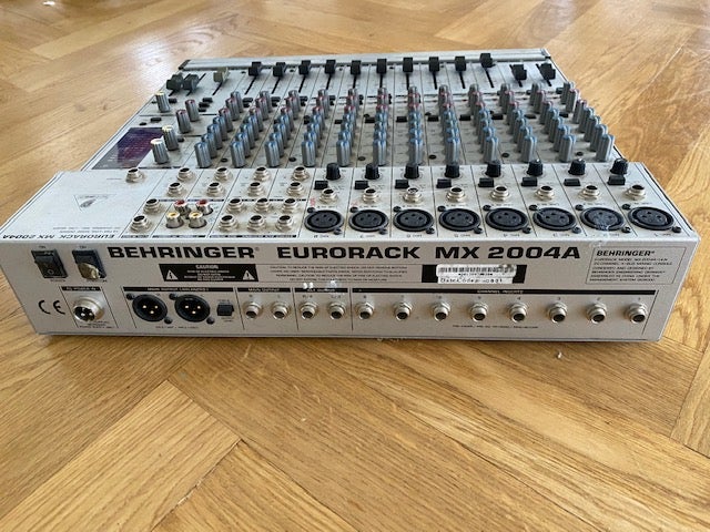 Mixer, Behringer MX2004A