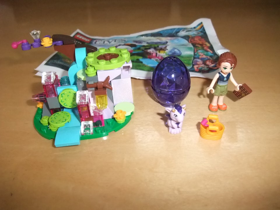 Lego Elves, Lego Elves Emily Jones