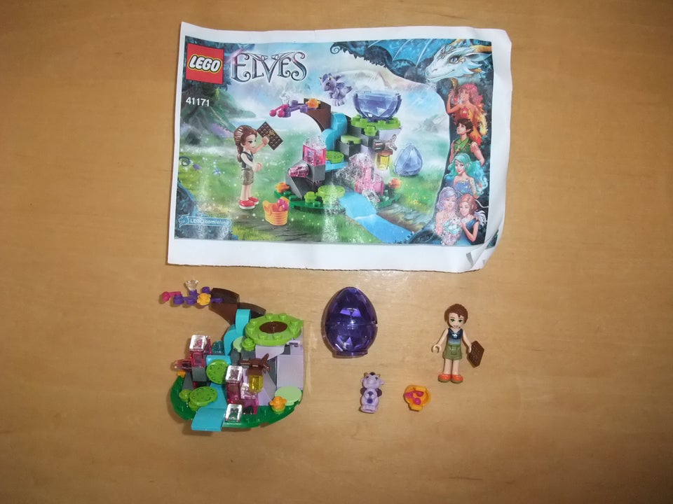 Lego Elves, Lego Elves Emily Jones