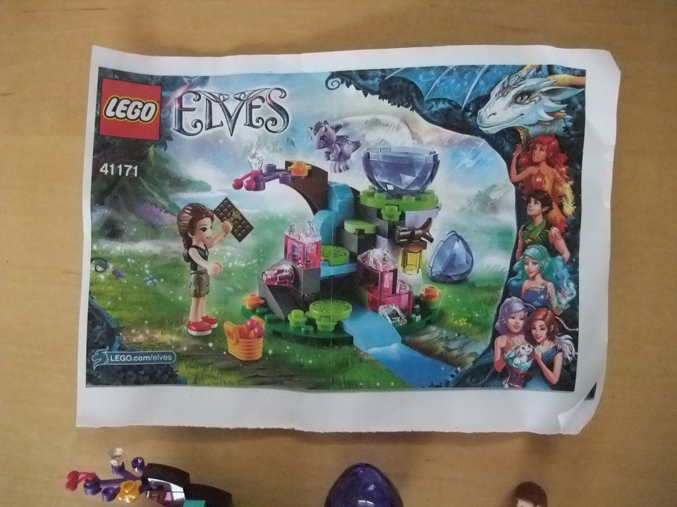 Lego Elves, Lego Elves Emily Jones