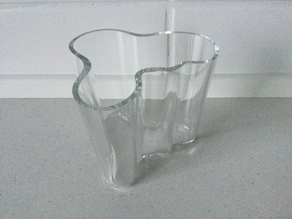 Vase, Alvar Aalto