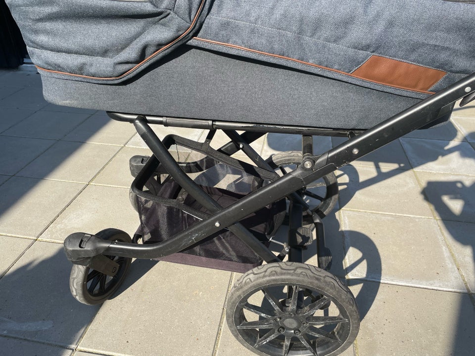 Barnevogn Stokke Med drejehjul