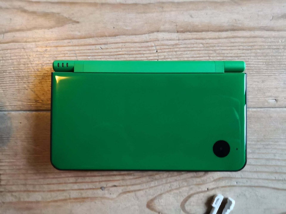 Nintendo DSI XL