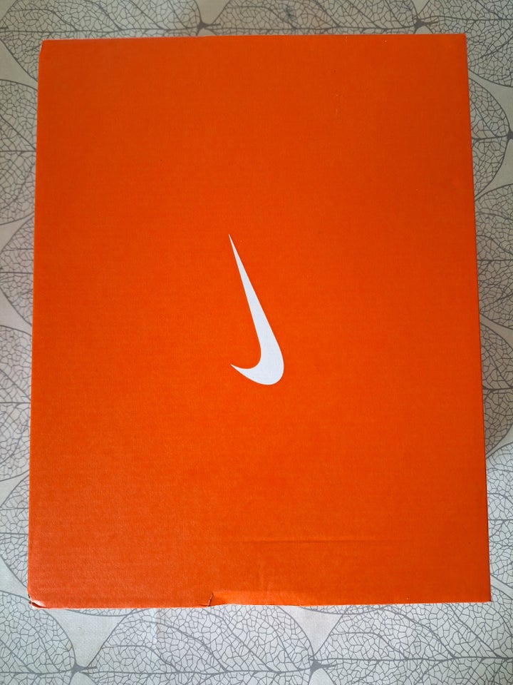 Sportssko, Nike Jr Zoom Superfly 9