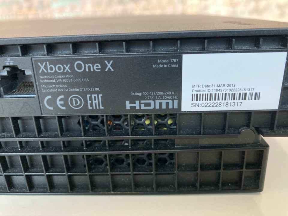 Xbox One X, 1787, God