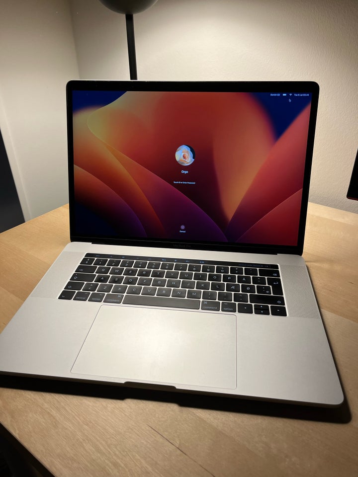 MacBook Pro 28 GHz 16 GB ram