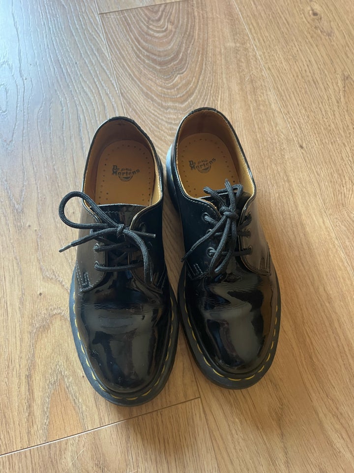 Anden damesko, str. 38, Dr Martens