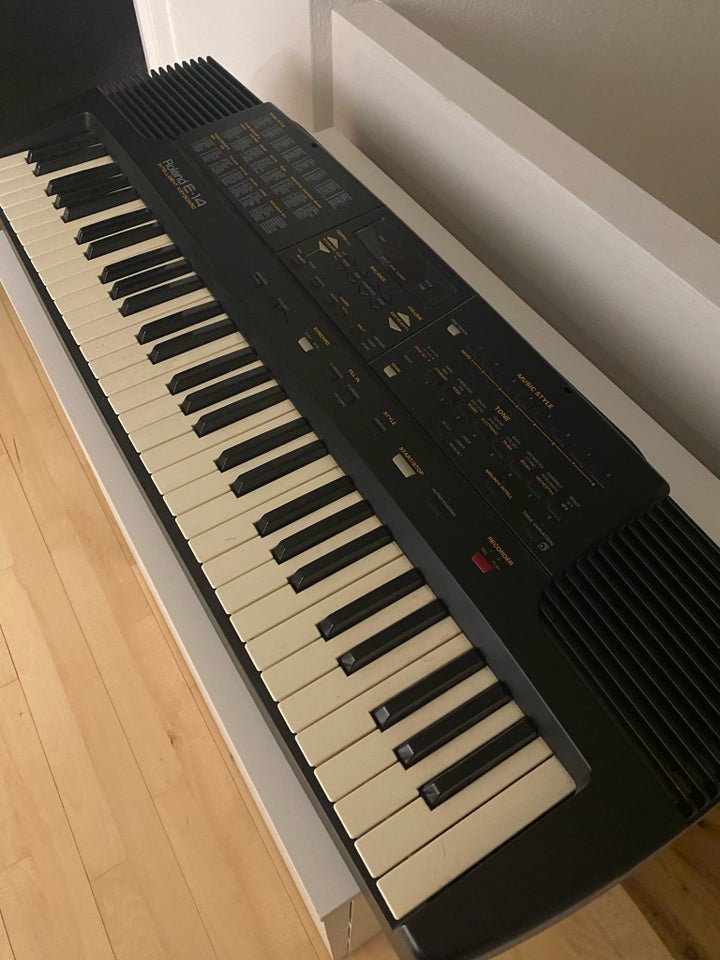 Keyboard, Roland Roland E-14