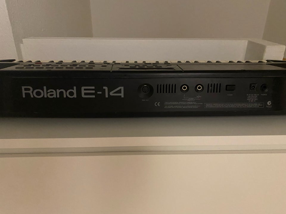 Keyboard, Roland Roland E-14