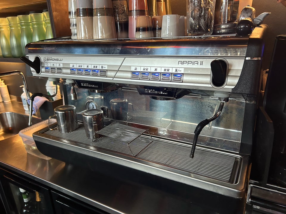 Espresso maskine, Simonelli Nuova