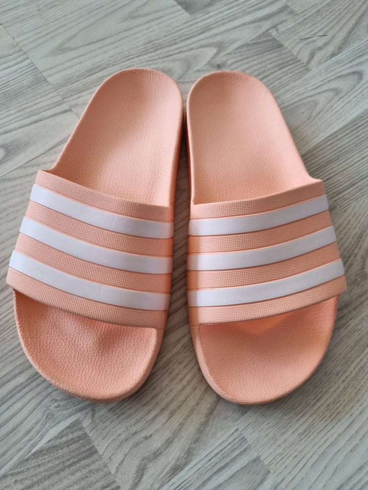 Sandaler str 41 Adidas