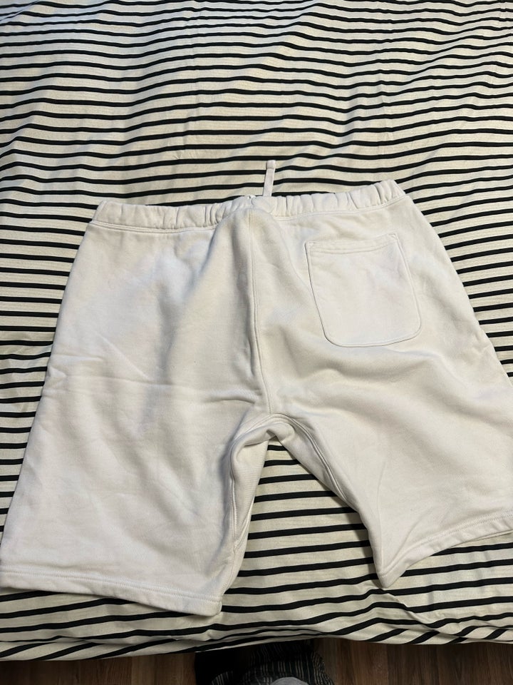 Shorts, HM, str. 52