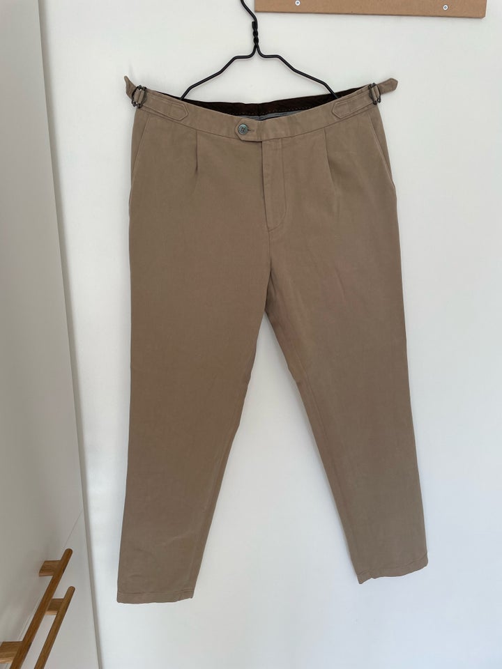 Chinos, Oscar Jacobson , str. 48