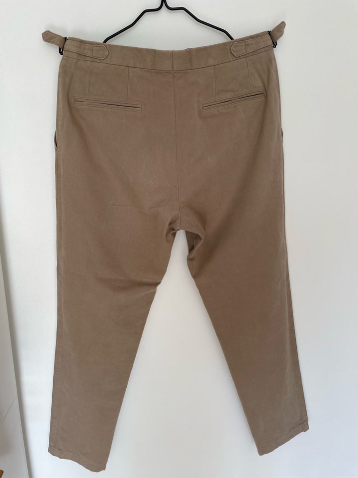 Chinos, Oscar Jacobson , str. 48