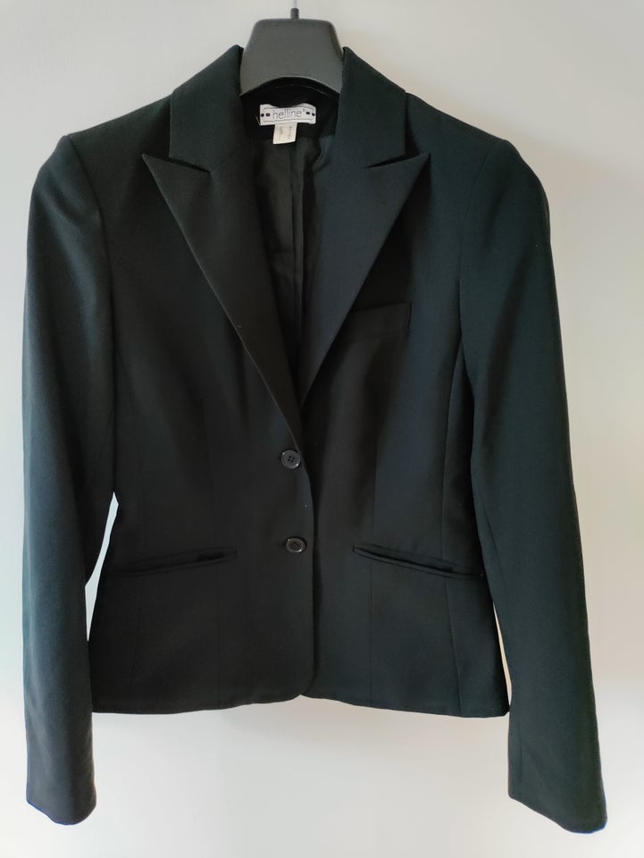 Blazer, str. 36, Helline