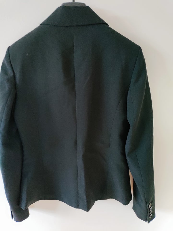 Blazer, str. 36, Helline