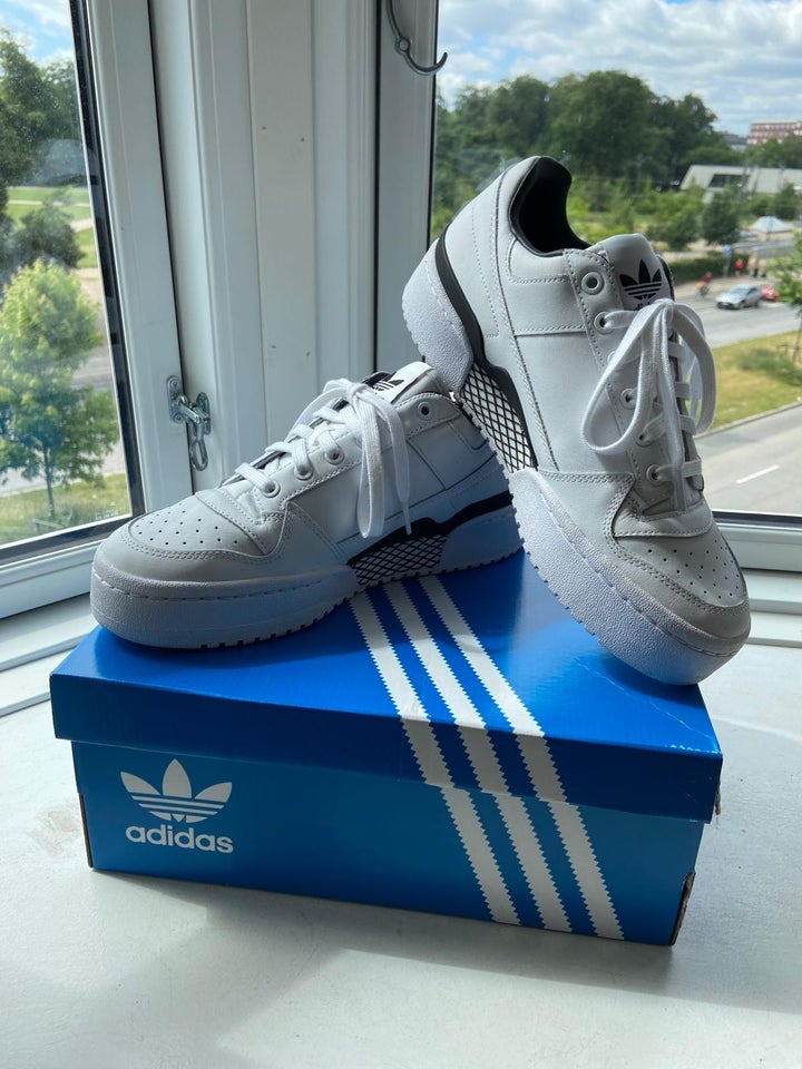 Sneakers, str. 41, Adidas