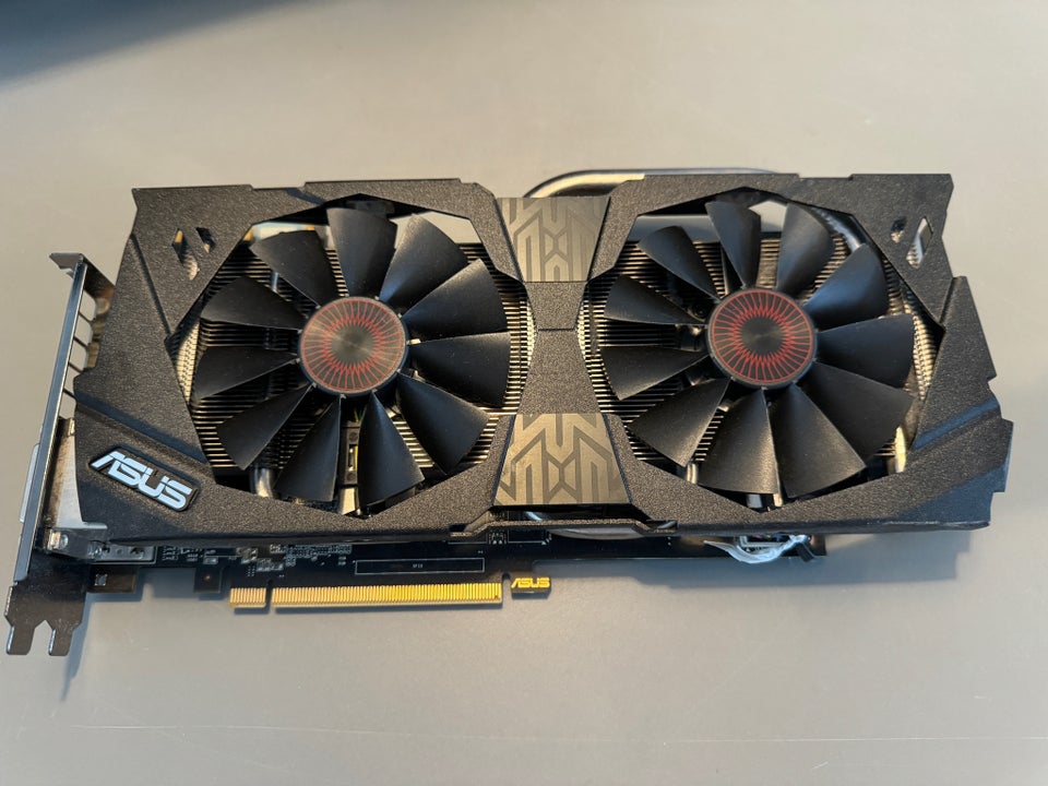 GeForce GTX 970 Strix Asus, 4 GB RAM,