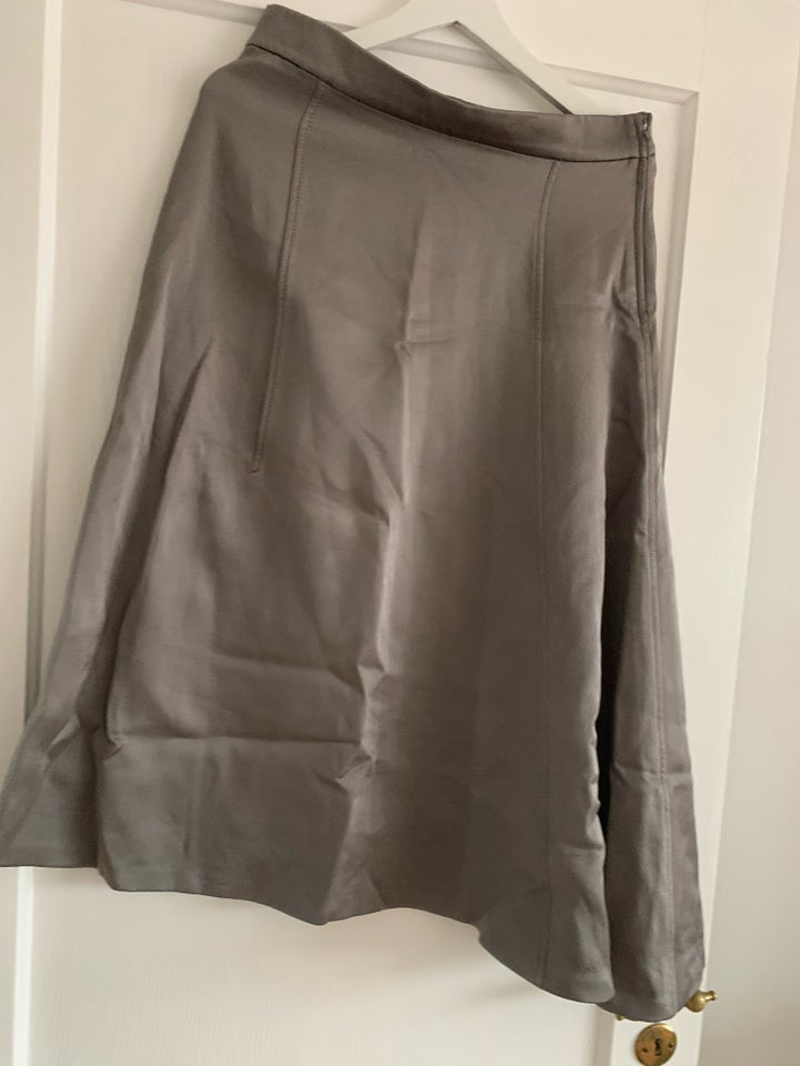 Midi skirt , str. 36, Zara