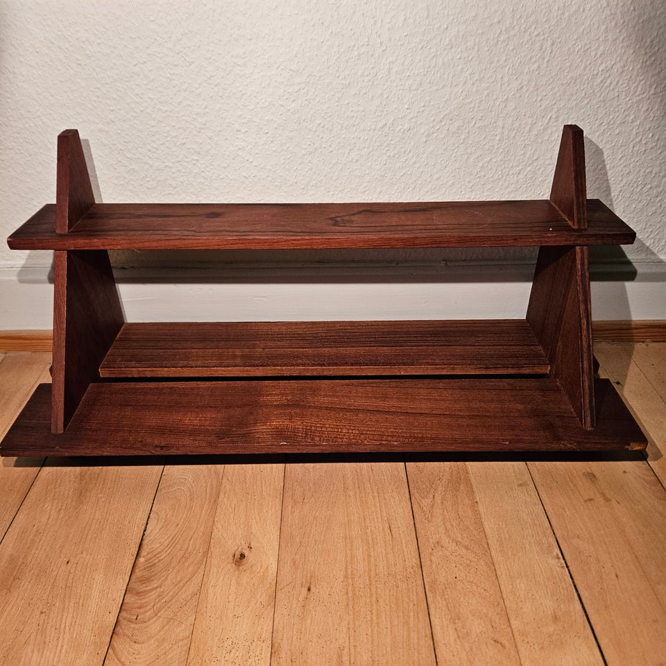 Retro teak hylde